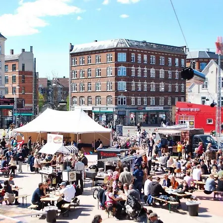 City Perfect For A Family Or Group! *